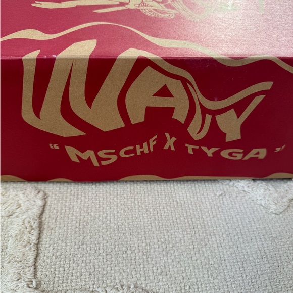 Limited Edition “Wavvy Baby Vans” - Picture 4 of 11